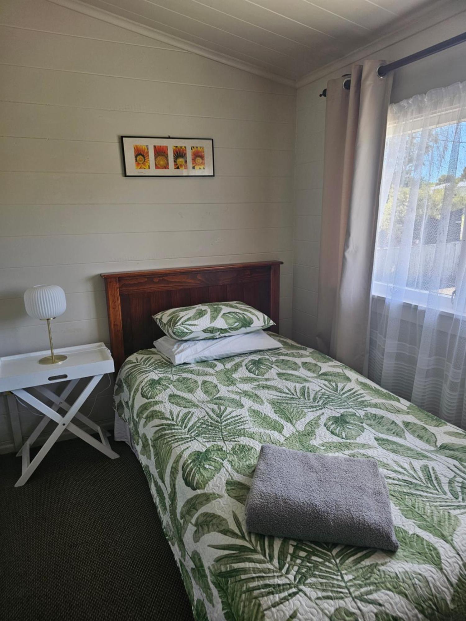 Cosy Lockwood In Town Villa Taupo Exterior photo