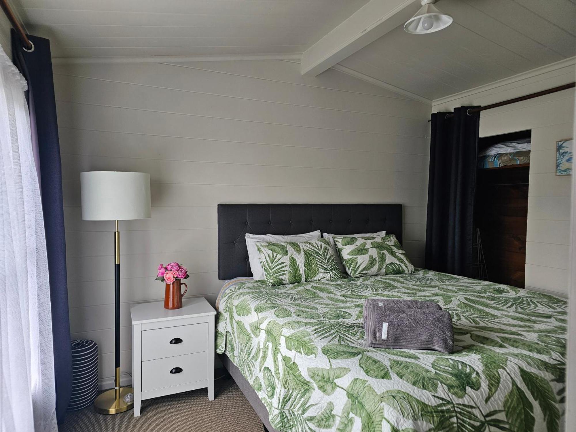 Cosy Lockwood In Town Villa Taupo Room photo